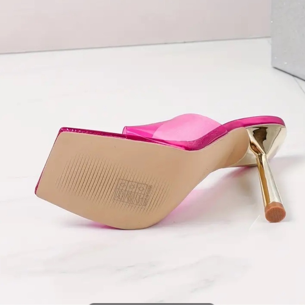 Pink Heels - Picture 6 of 9